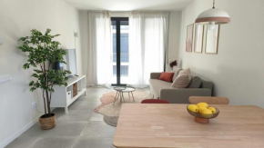 Comfortable flat with pool and beach nearby